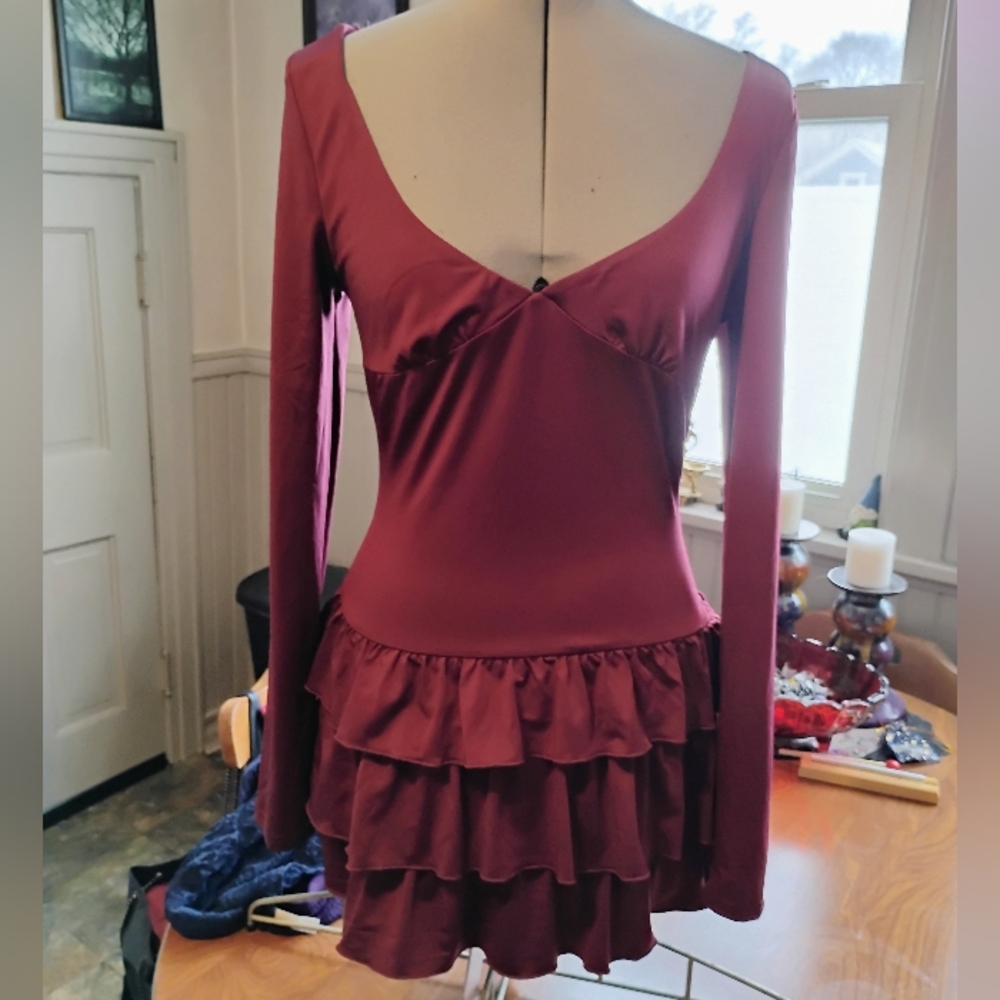 Elegant Burgundy Long Sleeve Dress